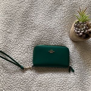 COACH LEATHER WRISTLET